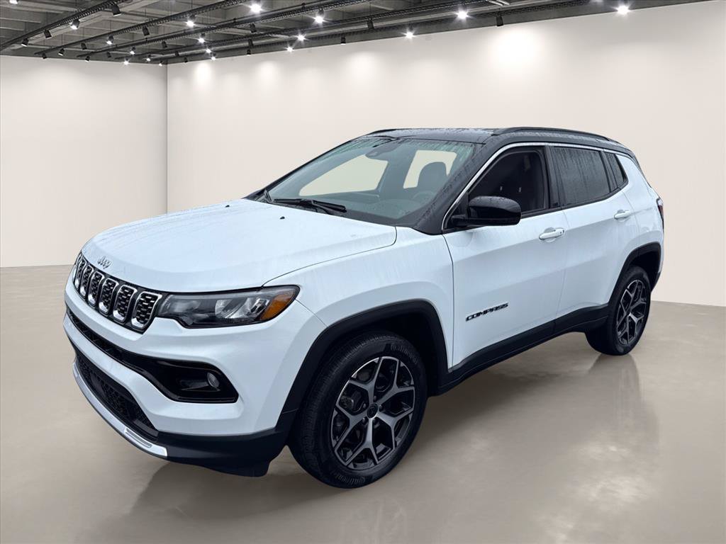 Used 2025 Jeep Compass Limited AWD/4WD image 3