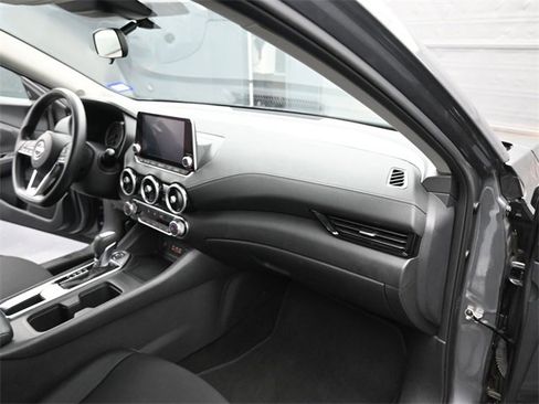 Used 2024 Nissan Sentra SV image 17