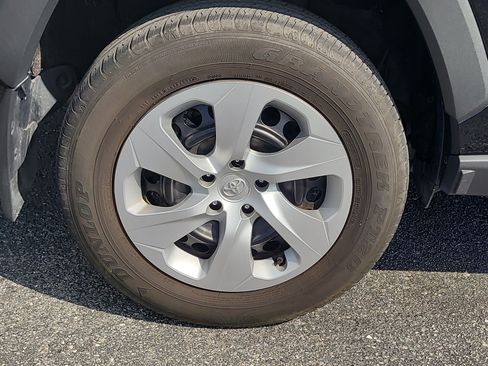 Certified 2025 Toyota RAV4 LE FWD image 10