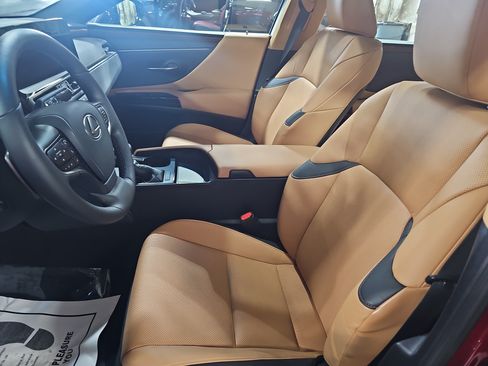Used 2024 Lexus ES 350 w/ Premium Package FWD image 15