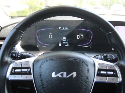 Certified 2024 Kia Telluride S w/ S Sunroof Package FWD image 26