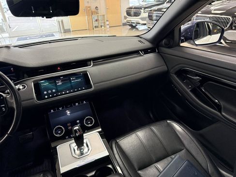 Used 2020 Land Rover Range Rover Evoque SE AWD/4WD image 12