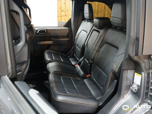 Used 2023 Ford Bronco Badlands image 33