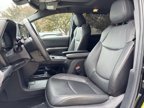 Used 2024 Toyota Sienna XSE image 15