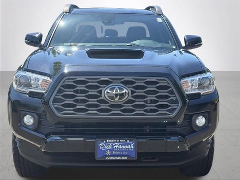 Used 2022 Toyota Tacoma TRD Sport w/ Black Out Package (TMS) AWD/4WD image 3