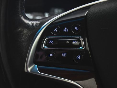 Used 2019 Cadillac Escalade Luxury image 24