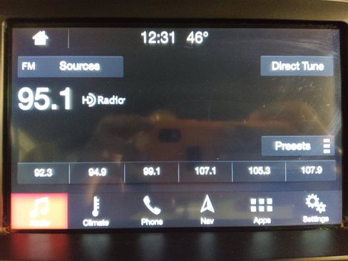 Used 2018 Ford Explorer Platinum image 25