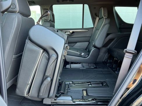 New 2026 Chevrolet Tahoe Premier w/ Sun And Tow Package AWD/4WD image 5