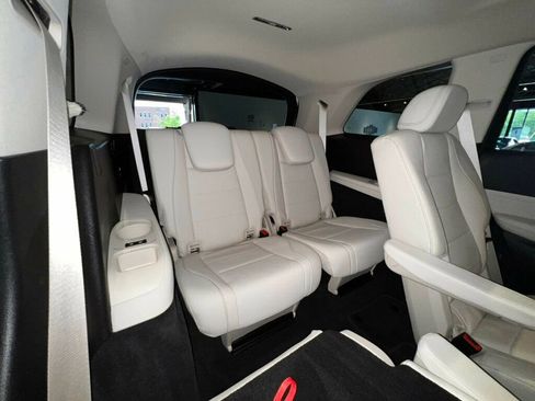 Used 2024 Mercedes-Benz GLS 450 4MATIC image 32