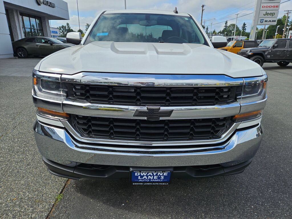 Used 2017 Chevrolet Silverado 1500 LT w/ Trailering Package AWD/4WD image 8