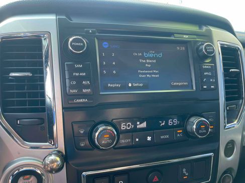 Used 2018 Nissan Titan PRO-4X w/ Pro-4x Utility Package AWD/4WD image 17