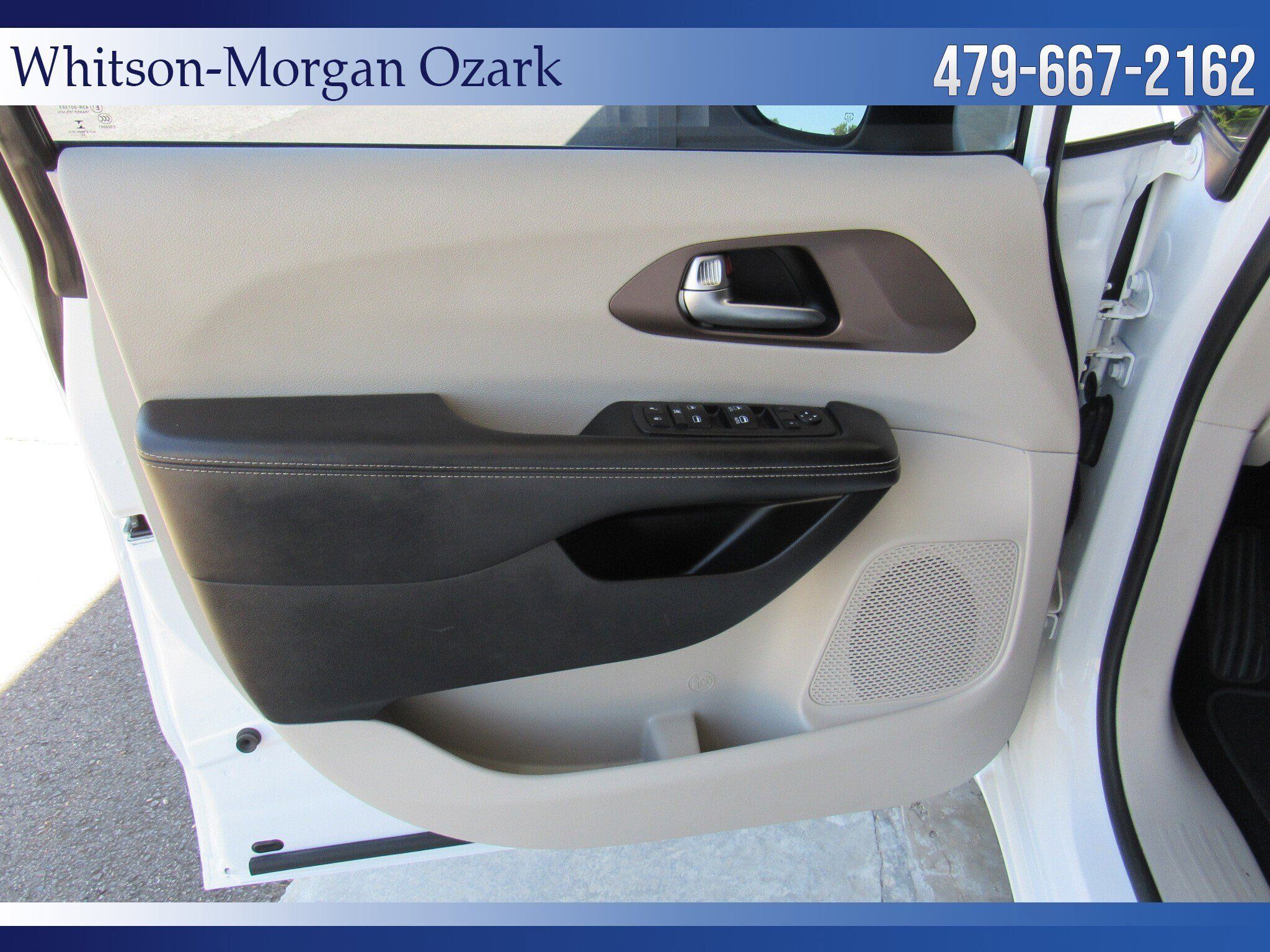 Used 2022 Chrysler Voyager LX FWD image 36