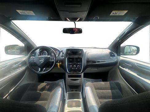 Used 2015 Dodge Grand Caravan SE FWD image 19