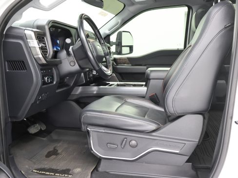 Used 2024 Ford F350 Lariat w/ Lariat Ultimate Package AWD/4WD image 8