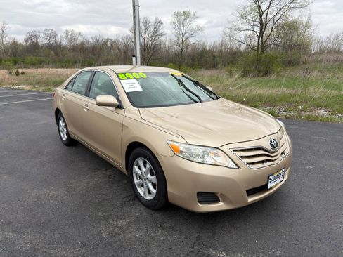 Used 2011 Toyota Camry LE w/ LE Extra-Value Pkg image 9