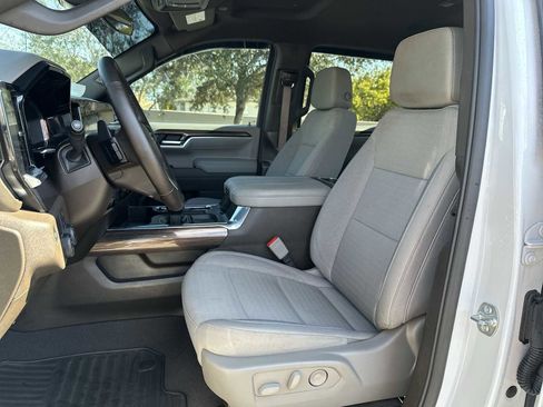 Certified 2025 Chevrolet Silverado 1500 RST image 2