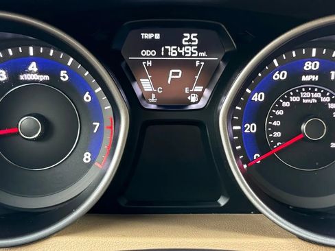 Used 2013 Hyundai Elantra GLS w/ Preferred Pkg image 24