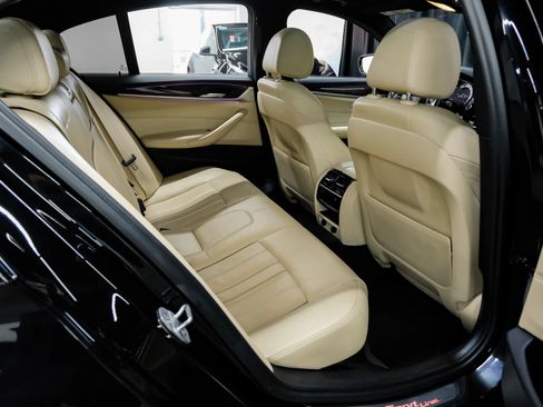 Used 2017 BMW 530i w/ Premium Package RWD image 46