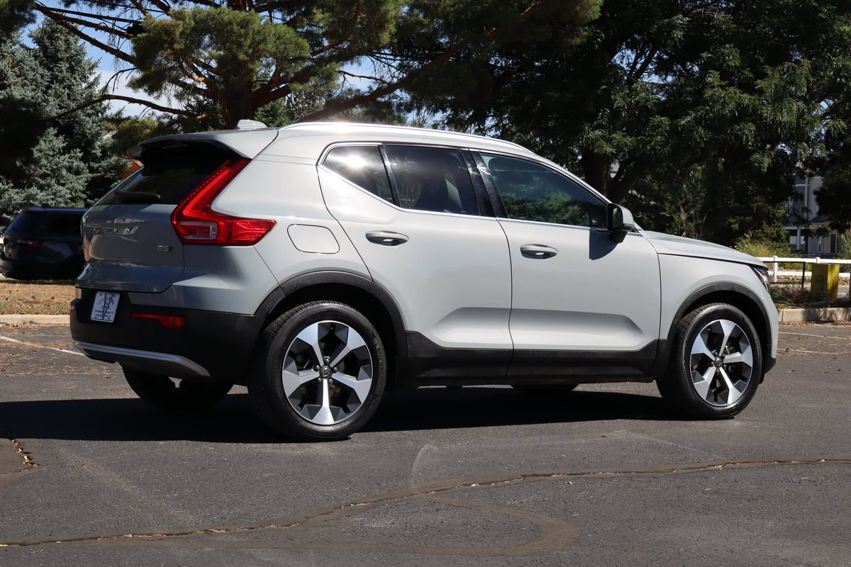 Used 2024 Volvo XC40 B5 Core w/ Protection Package Premier AWD/4WD image 5