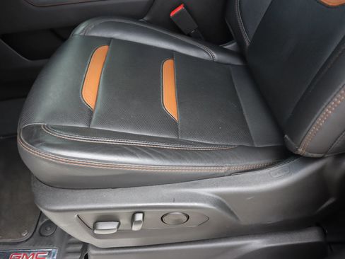 Used 2022 GMC Sierra 1500 AT4 w/ AT4 Premium Package image 19