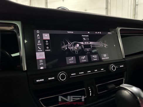 Used 2020 Porsche Macan S AWD/4WD image 31