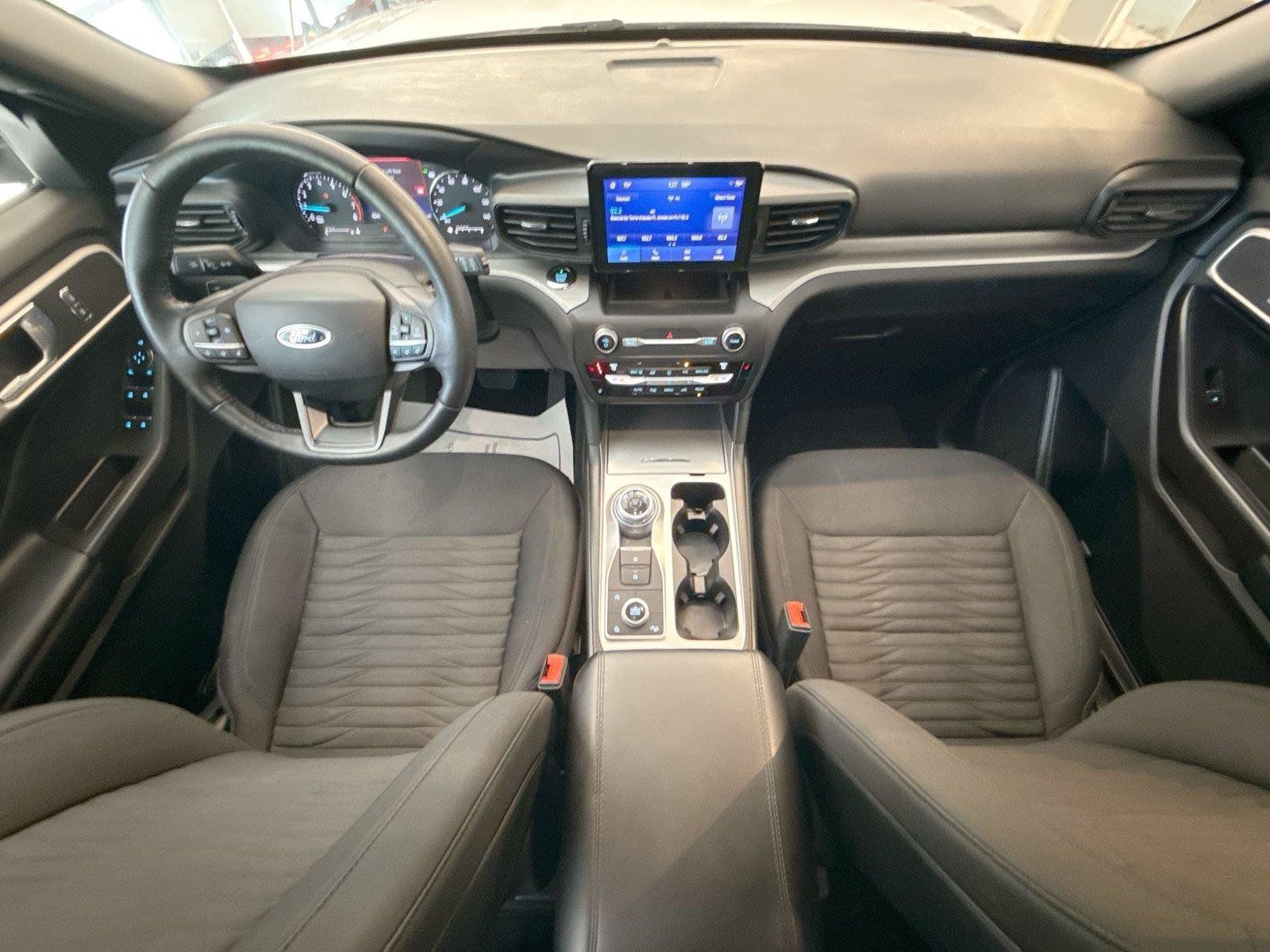 Used 2020 Ford Explorer XLT w/ Comfort Package AWD/4WD image 21