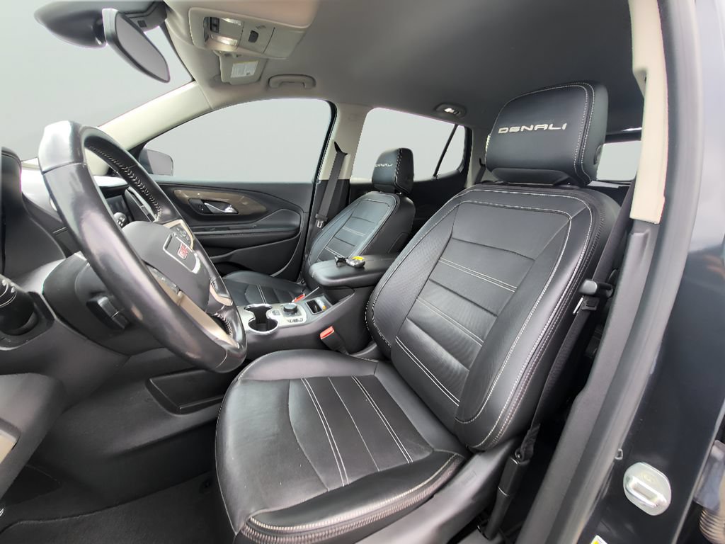 Used 2022 GMC Terrain Denali w/ Denali Premium Package AWD/4WD image 23