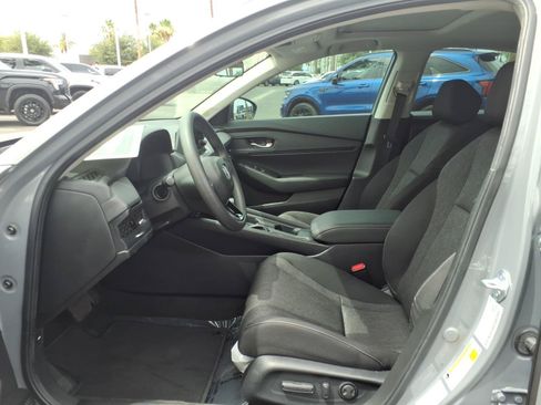 Used 2025 Honda Accord SE image 15