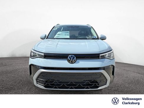 New 2026 Volkswagen Taos SE AWD/4WD image 24
