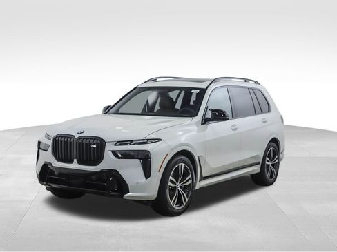 Used 2025 BMW X7 M60i image 1