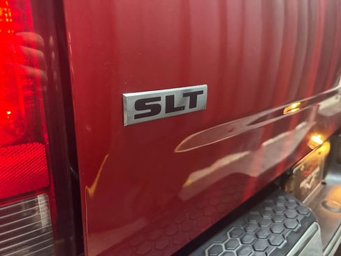 Used 2018 RAM 1500 Classic SLT image 23