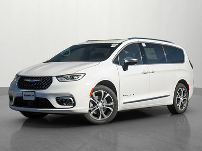 New 2026 Chrysler Pacifica Pinnacle
