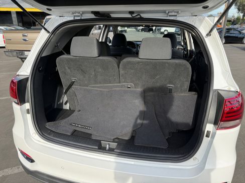 Used 2020 Kia Sorento LX w/ LX I4 Convenience Package image 20