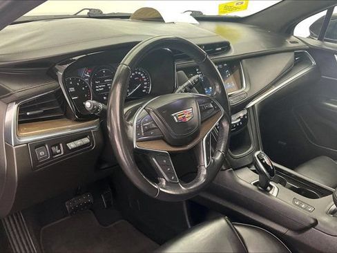 Used 2019 Cadillac XT5 Platinum AWD/4WD image 14