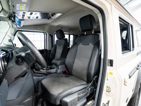 Used 2024 INEOS Grenadier image 34