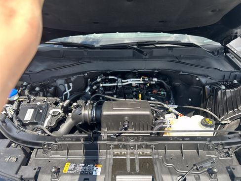 Used 2022 Ford Explorer XLT RWD image 24