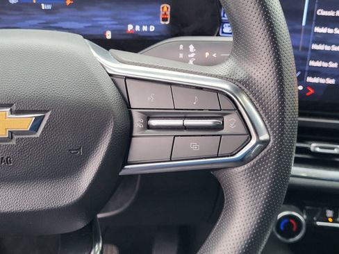 Used 2025 Chevrolet Equinox EV LT FWD image 26