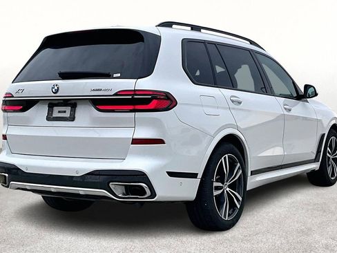 Used 2025 BMW X7 xDrive40i w/ M Sport Package image 2