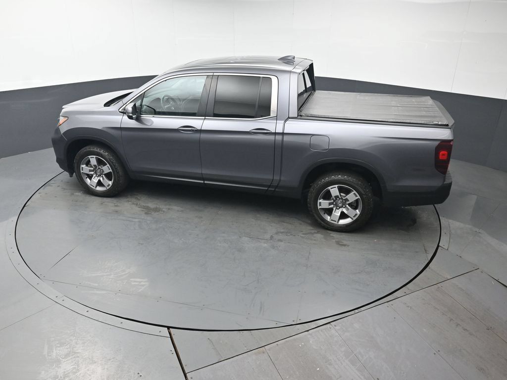 Certified 2025 Honda Ridgeline RTL image 38