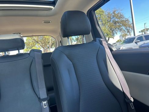 Used 2023 Kia Carnival SX Prestige image 14