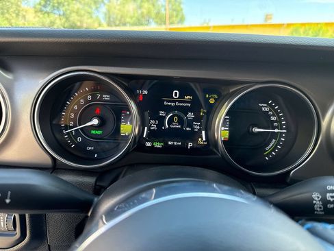 Used 2022 Jeep Wrangler Unlimited Rubicon 4xe w/ Cold Weather Group AWD/4WD image 24