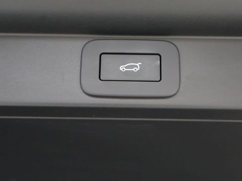 Certified 2025 Land Rover Range Rover Autobiography AWD/4WD image 20