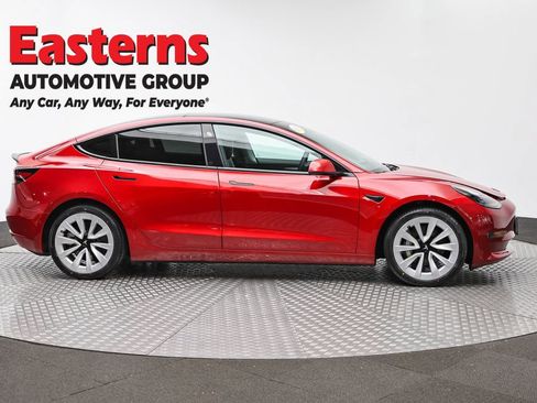 Used 2021 Tesla Model 3 Standard Range Plus image 4