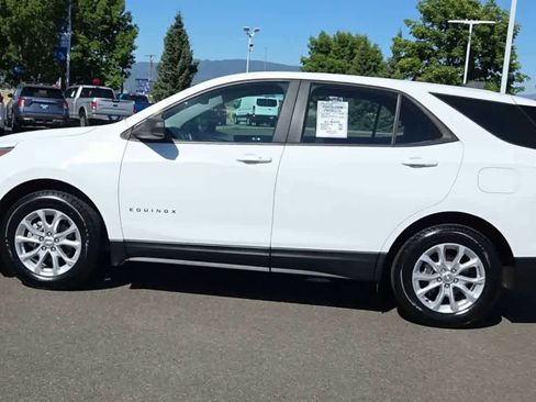 Used 2020 Chevrolet Equinox LS FWD image 5