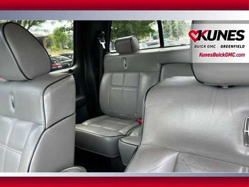 Used 2008 Lincoln Mark LT 4x4 image 15