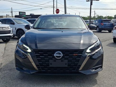 Used 2025 Nissan Altima 2.5 SR FWD image 7