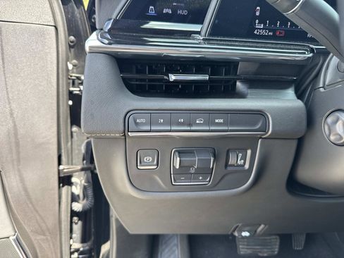 Used 2024 Cadillac Escalade Sport image 30