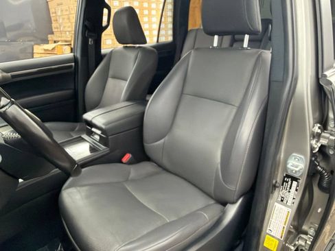 Used 2021 Lexus GX 460 Premium w/ Premium Package AWD/4WD image 24