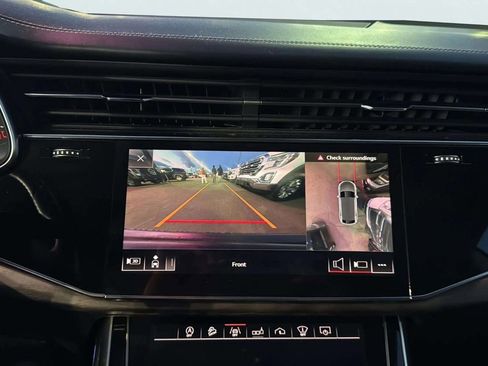 Used 2019 Audi Q8 Prestige image 12