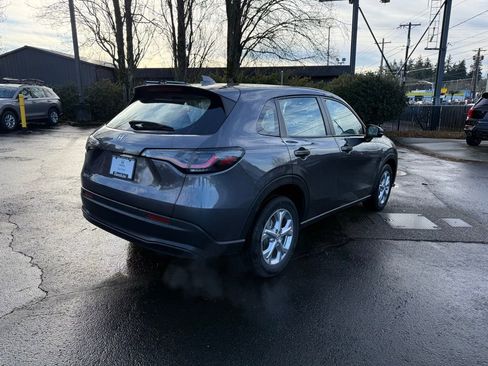 Certified 2023 Honda HR-V LX image 9